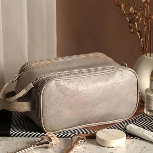 trousse de toilette beige crème en cuir