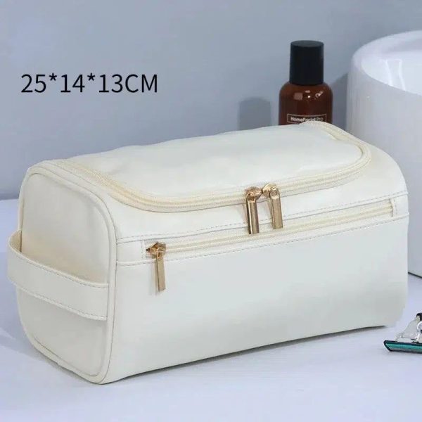 trousse de toilette blanche en cuir homme
