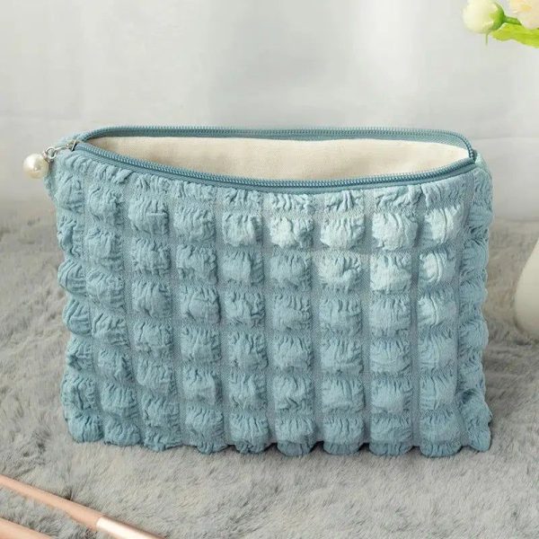 trousse de toilette bleue ciel matelassée femme