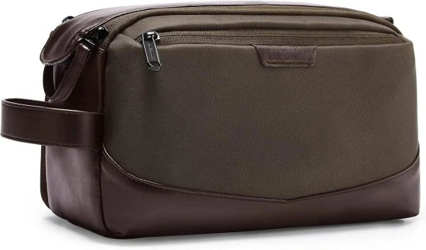 trousse de toilette marron voyage en avion homme