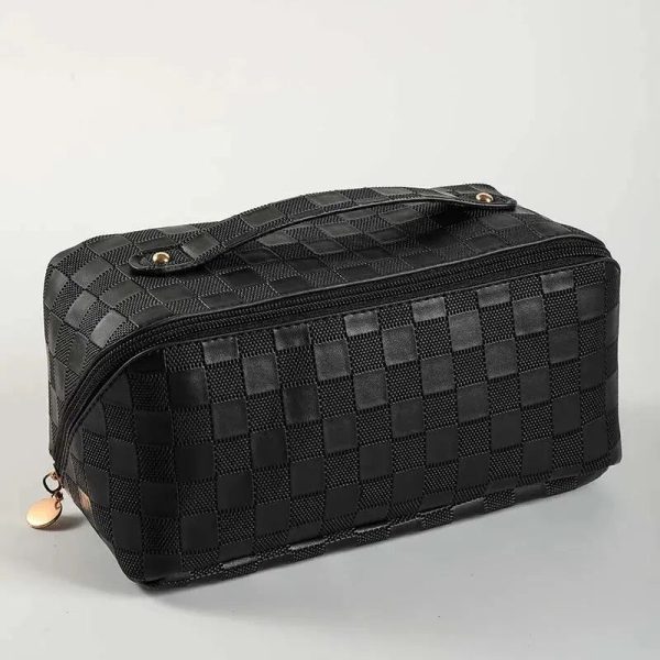 trousse de toilette noire en cuir femme luxe
