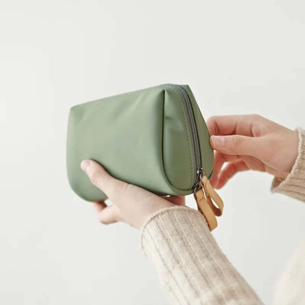 petite trousse de toilette kaki tendance voyage femme