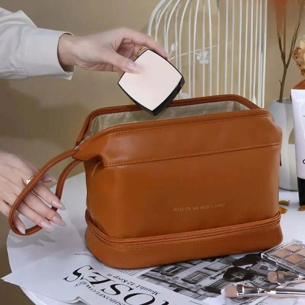 trousse de toilette marron en cuir femme