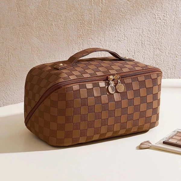 trousse de toilette marron en cuir tendance femme
