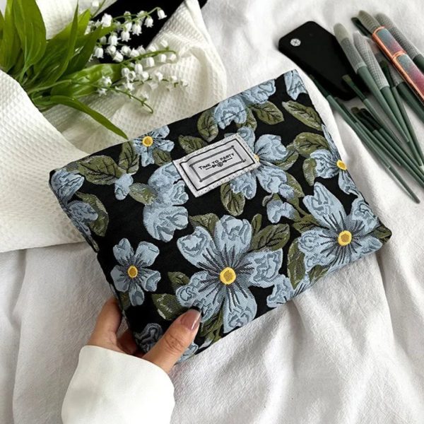 trousse fleurie